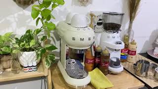 SMEG Espresso Coffee Machine and Coffee Grinder in Action [upl. by Flan]